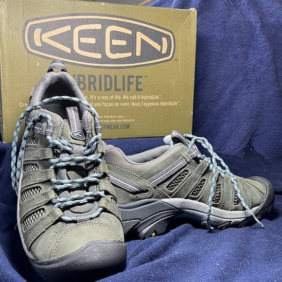 New Keens hiking shoes - Picture 3 of 3